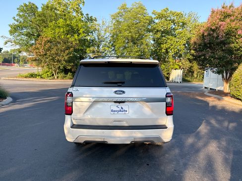 Used 2018 Ford Expedition 4WD Platinum image 4