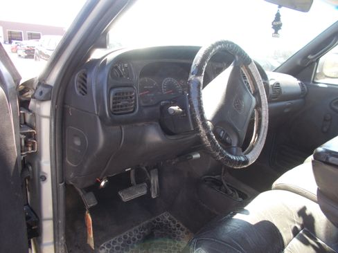 Used 2000 Dodge Ram 2500 Truck image 6
