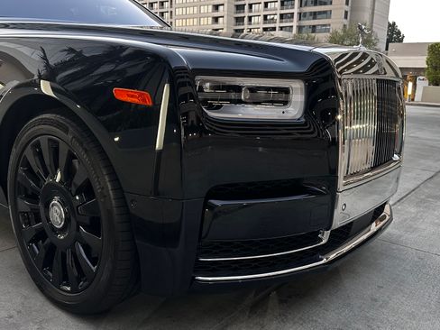 Used 2021 Rolls-Royce Phantom image 43