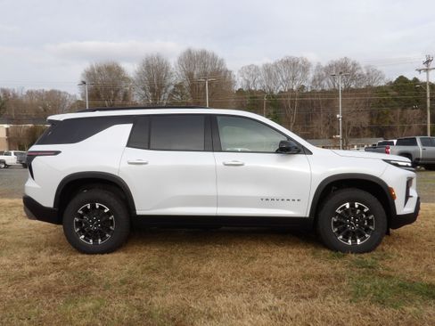 New 2026 Chevrolet Traverse Z71 image 14