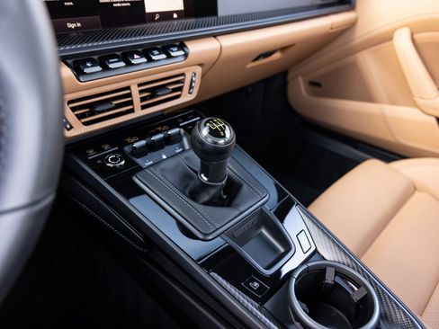 Used 2026 Porsche 911 GT3 RWD image 18