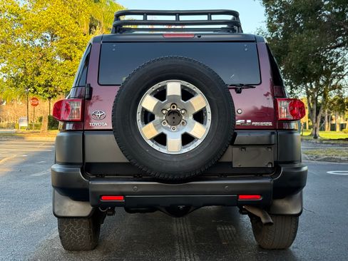 Used 2007 Toyota FJ Cruiser image 36