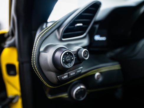 Used 2017 Ferrari 488 Spider image 18