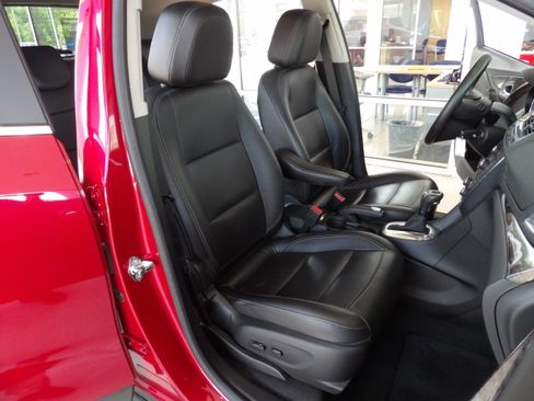 Used 2014 Buick Encore FWD Leather image 19