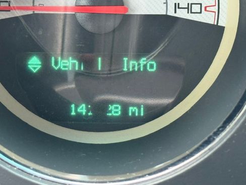 Used 2014 Dodge Challenger SXT RWD image 14