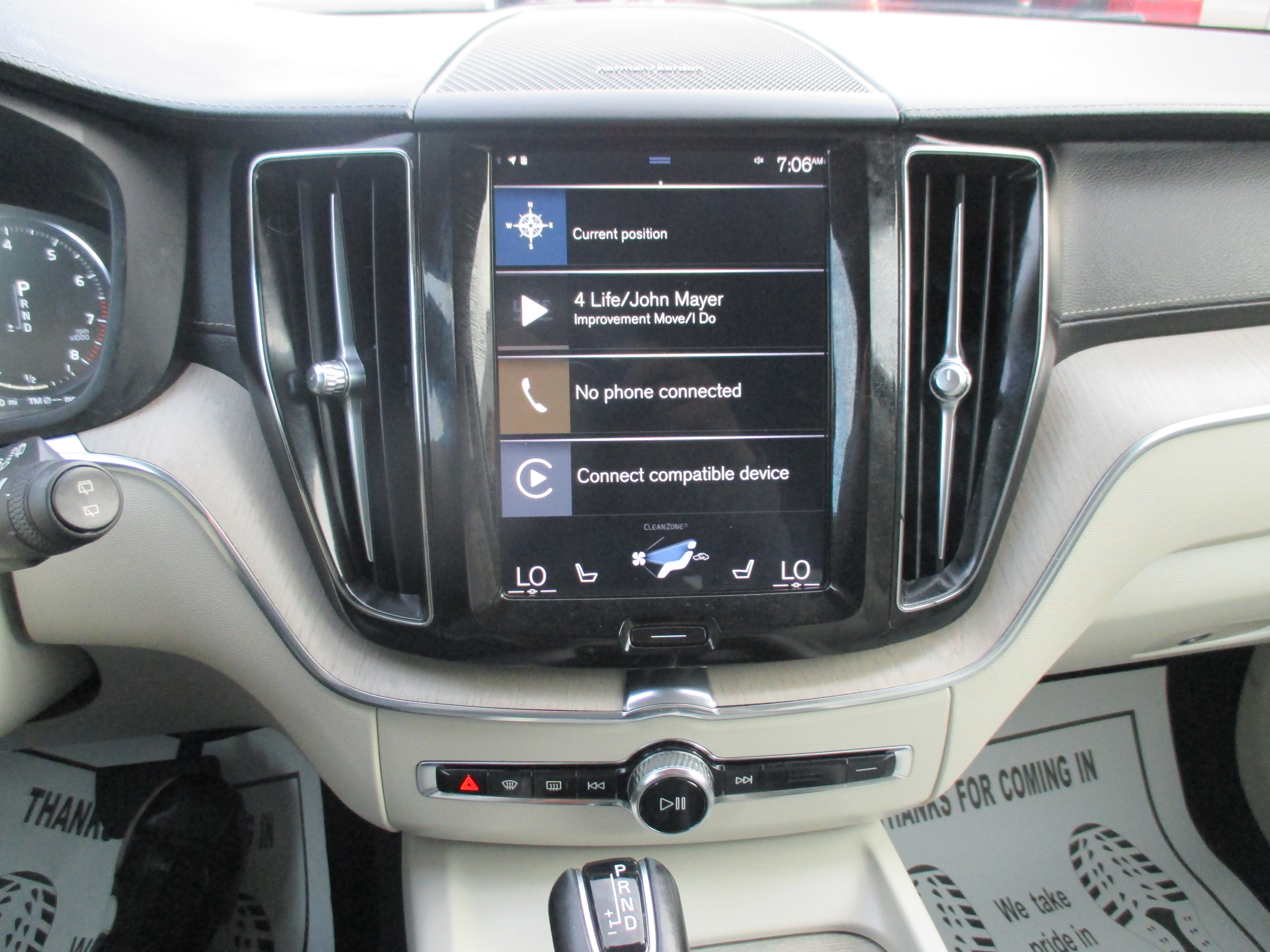 Used 2019 Volvo XC60 AWD T5 Inscription image 9