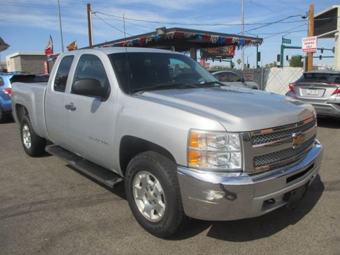 Used 2013 Chevrolet Silverado 1500 4x4 Extended Cab LT image 18