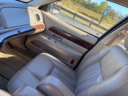 Used 2005 Mercury Grand Marquis GS image 8