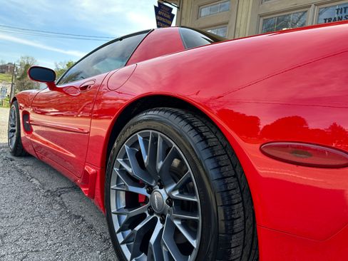 Used 2001 Chevrolet Corvette Z06 image 7