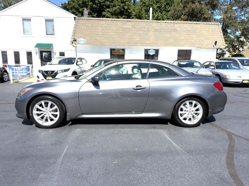Used 2014 INFINITI Q60 Convertible RWD image 27