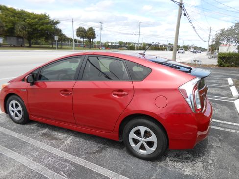 Used 2012 Toyota Prius Three image 3