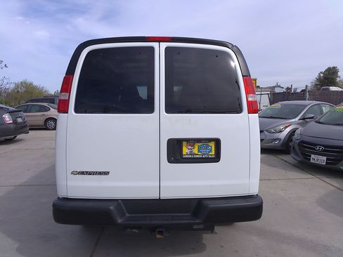 Used 2019 Chevrolet Express 2500 image 6