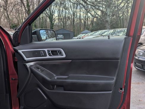 Used 2015 Ford Explorer Sport image 9