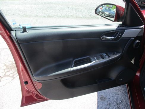 Used 2007 Chevrolet Impala LTZ image 16