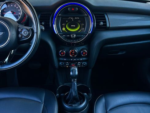 Used 2017 MINI Cooper 4-Door Hardtop FWD image 23
