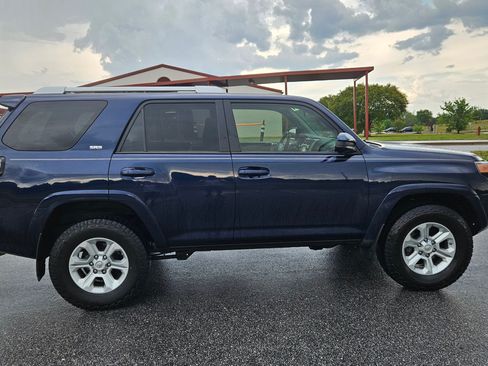 Used 2018 Toyota 4Runner 4WD image 5