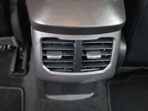 Used 2013 Ford Fusion SE image 16