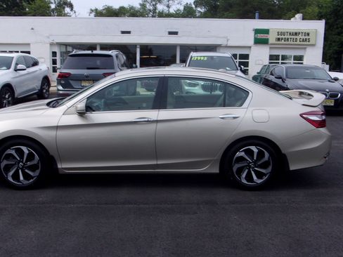 Used 2017 Honda Accord EX-L V6 Sedan image 4