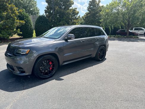 Used 2017 Jeep Grand Cherokee 4WD SRT image 1