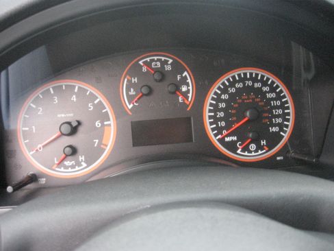 Used 2011 Nissan Armada Platinum image 10