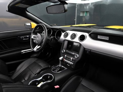 Used 2017 Ford Mustang GT Premium image 32