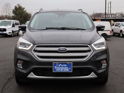 Used 2019 Ford Escape Titanium image 3