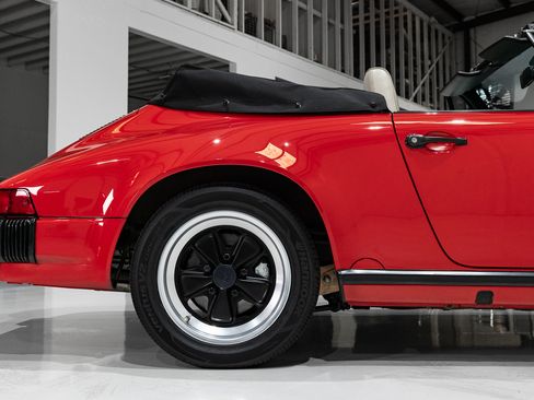 Used 1987 Porsche 911 Carrera image 17