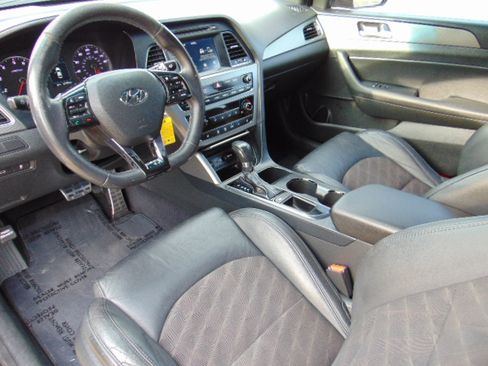 Used 2017 Hyundai Sonata Sport image 10