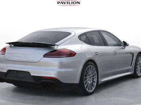 Used 2016 Porsche Panamera GTS image 7