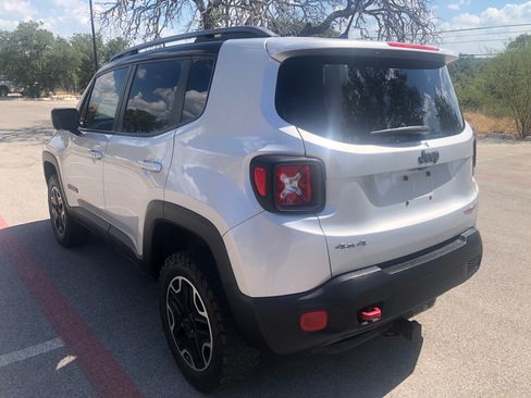 Used 2015 Jeep Renegade Trailhawk image 5