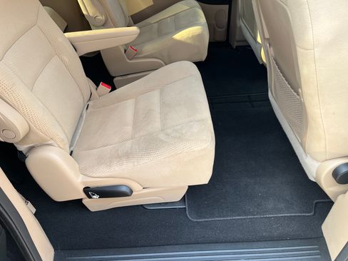 Used 2016 Dodge Grand Caravan American Value Package image 16