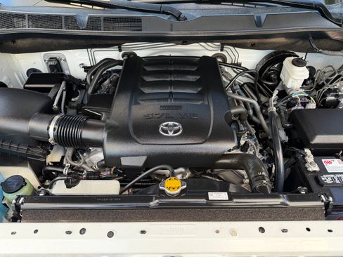 Used 2016 Toyota Tundra 4x4 CrewMax w/ SR5 & TRD Pkgs image 41
