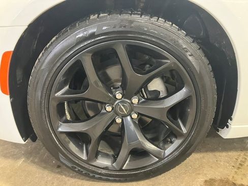 Used 2021 Chrysler 300 Touring image 6