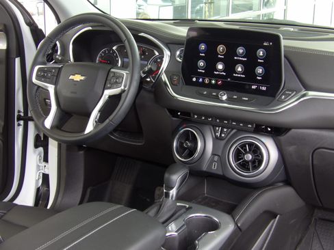 Used 2024 Chevrolet Blazer LT image 24