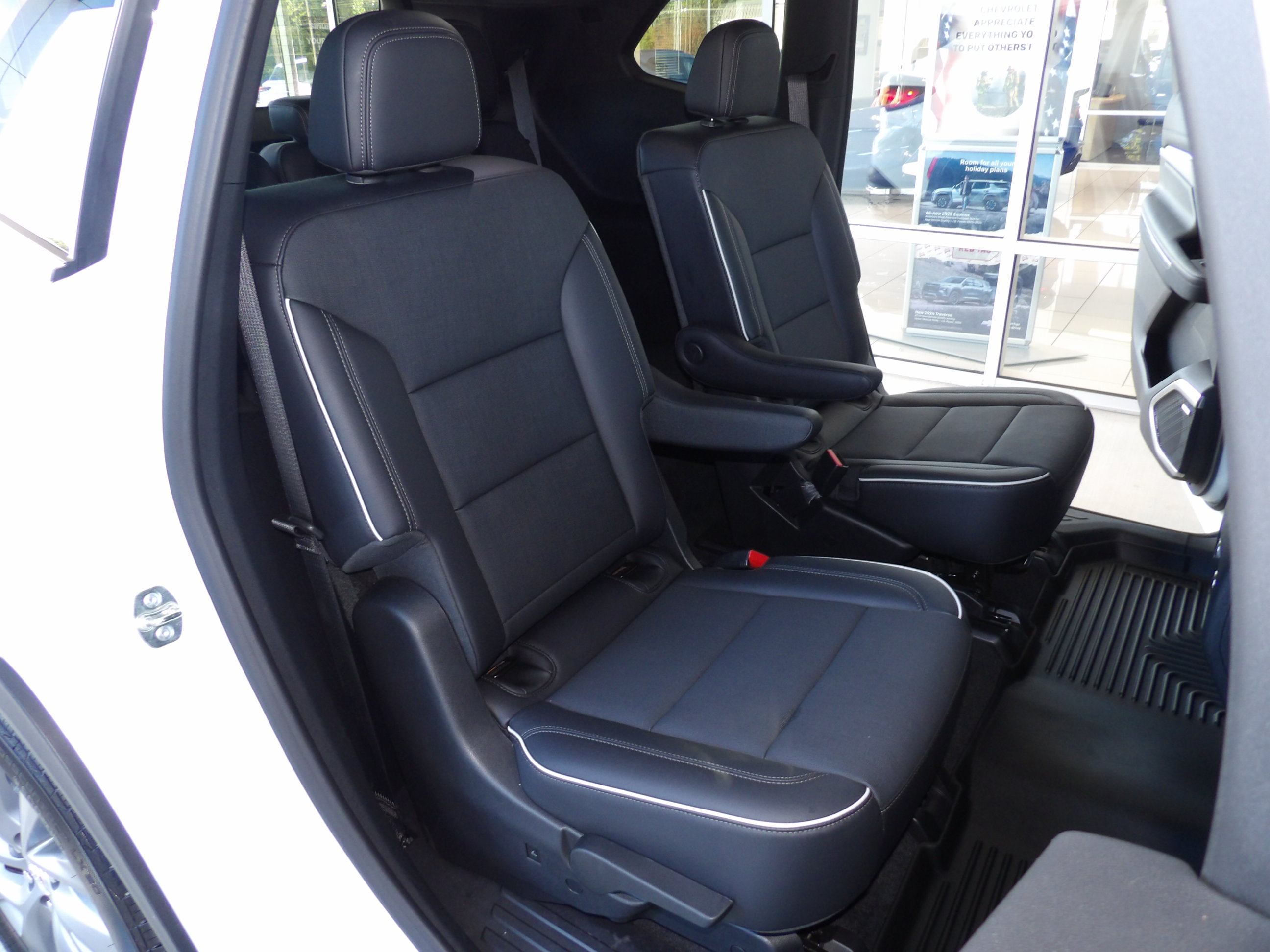 Used 2026 Buick Enclave FWD Preferred image 24