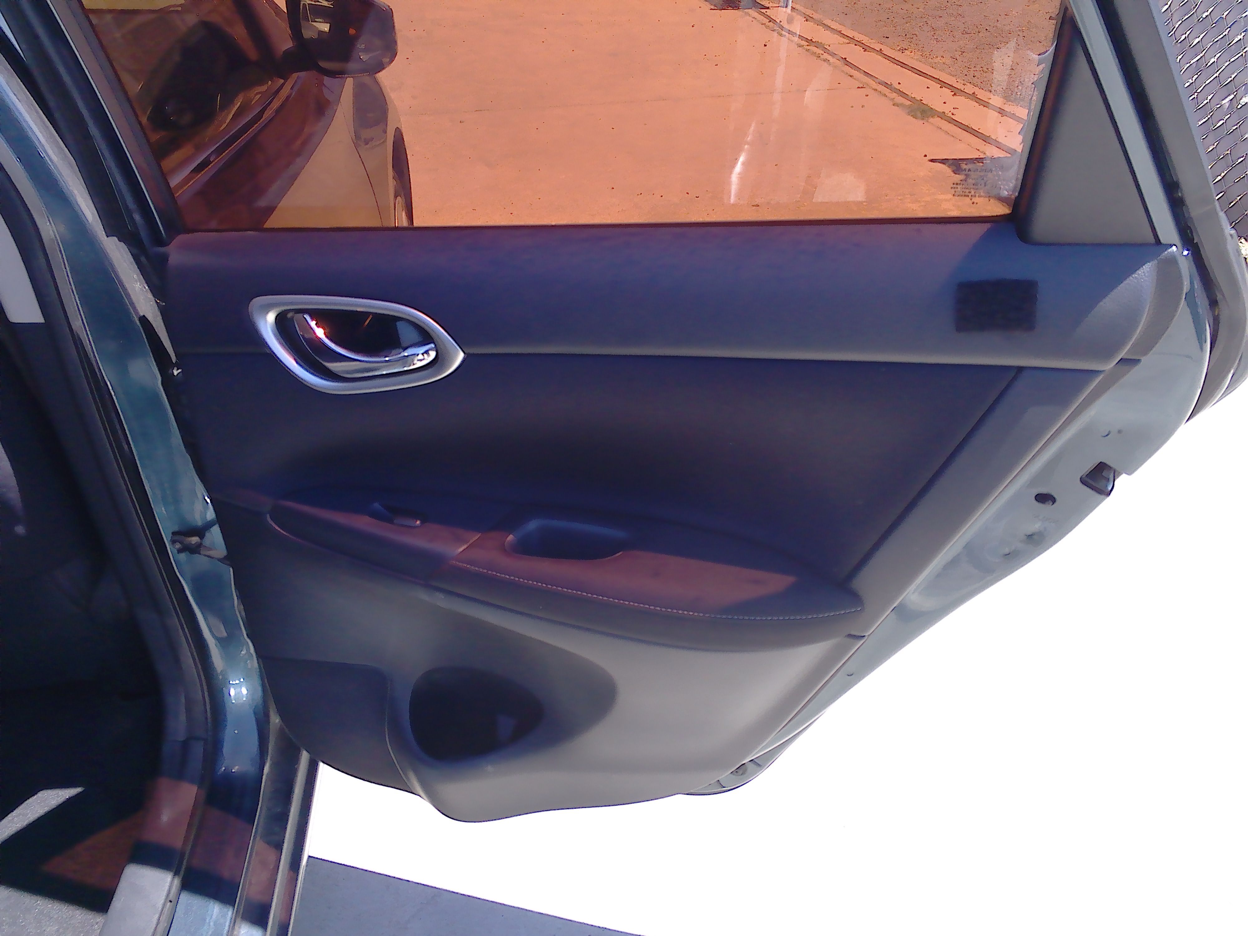 Used 2015 Nissan Sentra SV FWD image 12