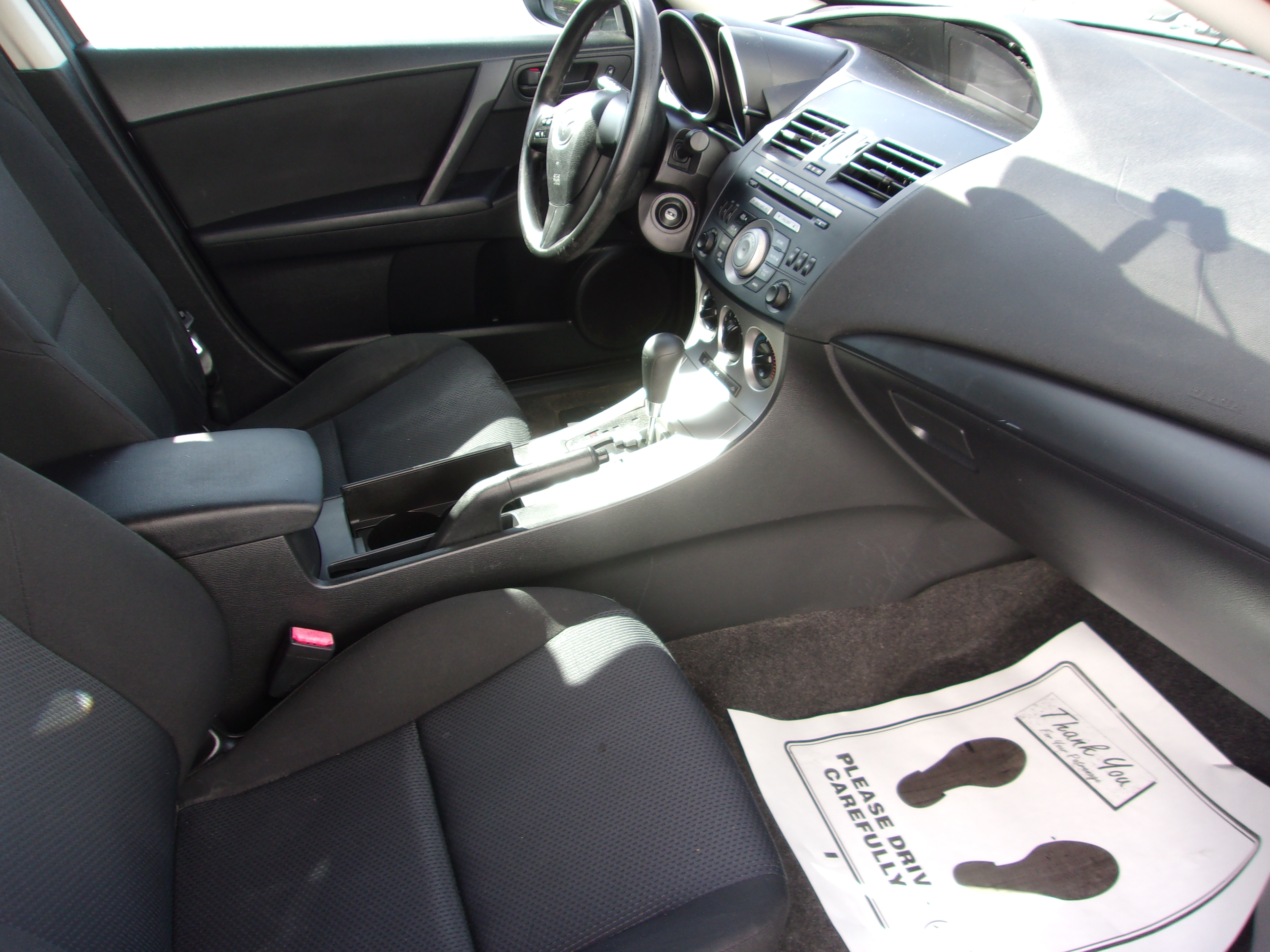 Used 2011 MAZDA MAZDA3 i Sport Sedan FWD image 4