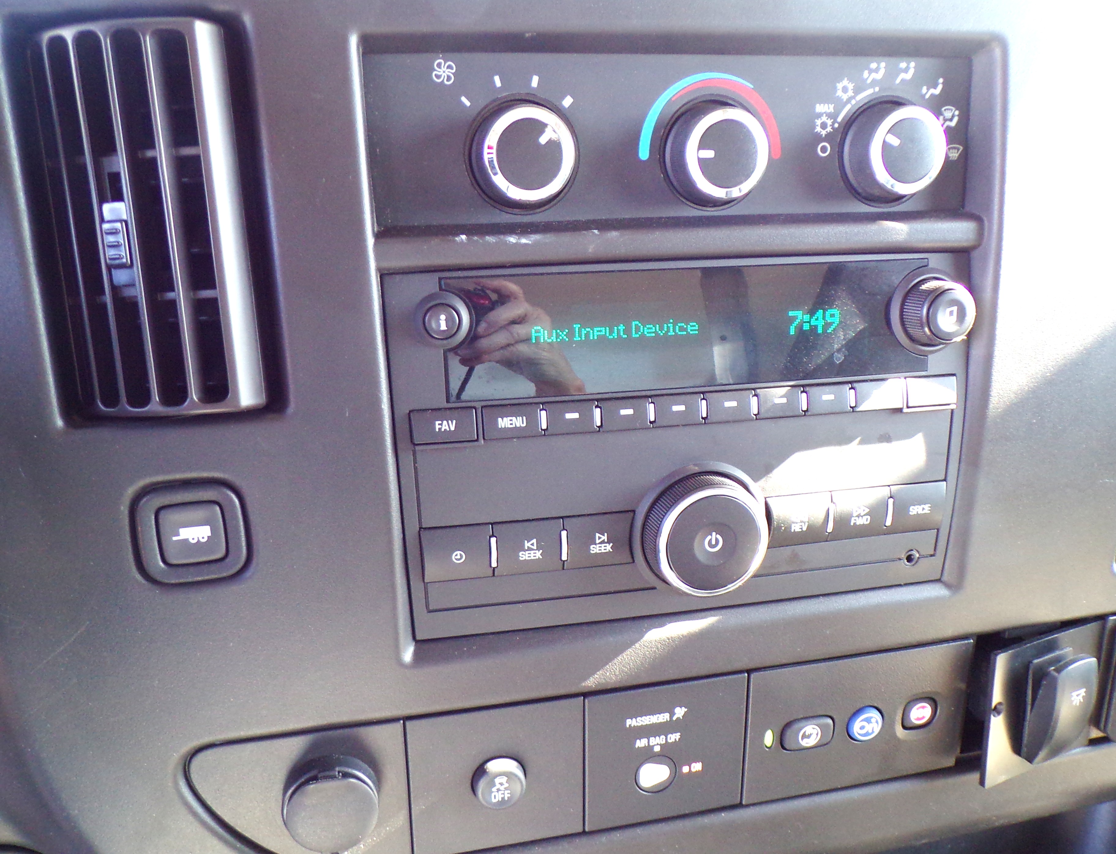 Used 2020 Chevrolet Express 3500 RWD image 11