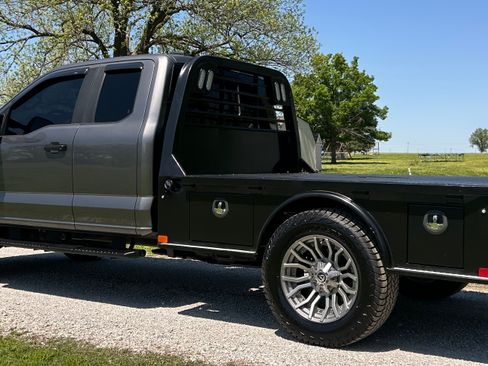 Used 2023 Ford F350 AWD/4WD image 3