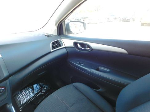 Used 2016 Nissan Sentra image 17
