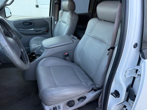 Used 2001 Ford F150 image 7