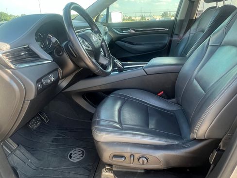 Used 2019 Buick Enclave Essence FWD image 9