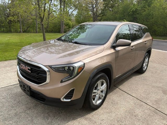 Used 2018 GMC Terrain AWD SLE image 1