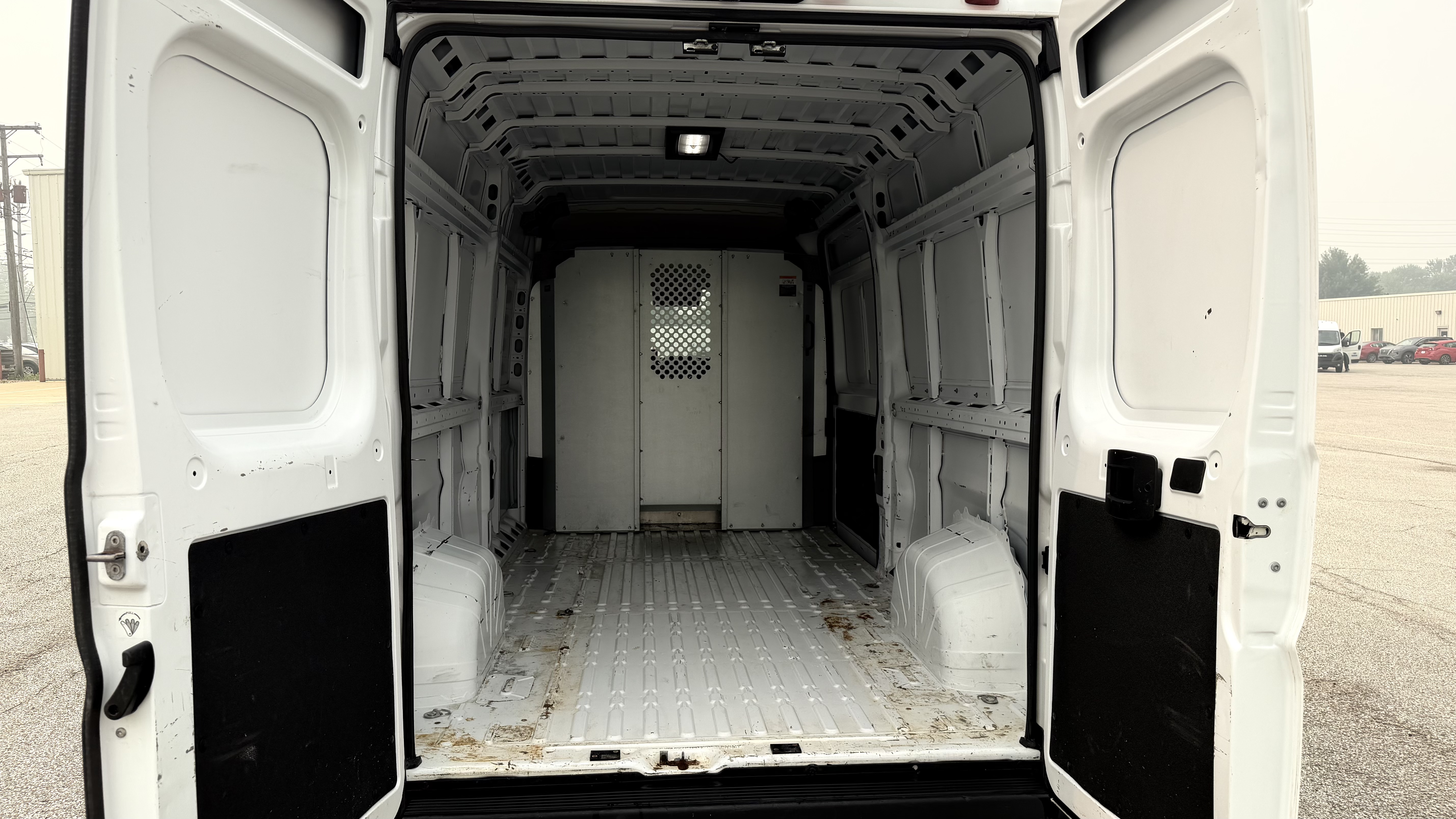 Used 2023 RAM ProMaster 2500 159 High Roof FWD image 8