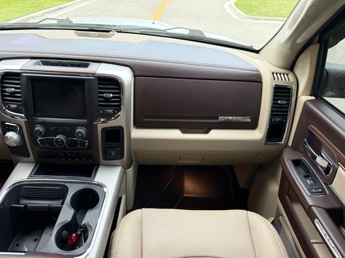 Used 2018 RAM 1500 2WD Crew Cab Laramie image 90