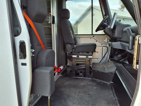 New 2025 Chevrolet Brightdrop 400 w/ Battery Pack, Max Range image 6