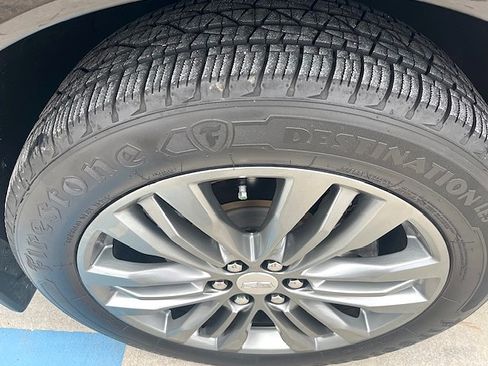 Used 2017 Cadillac XT5 Premium Luxury image 37