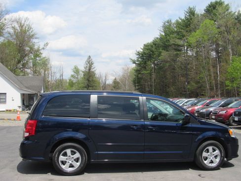Used 2012 Dodge Grand Caravan SXT FWD image 8