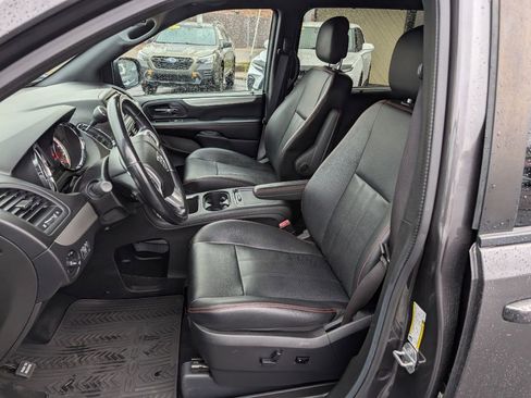 Used 2019 Dodge Grand Caravan GT image 6