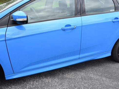 Used 2017 Ford Focus RS AWD/4WD image 29